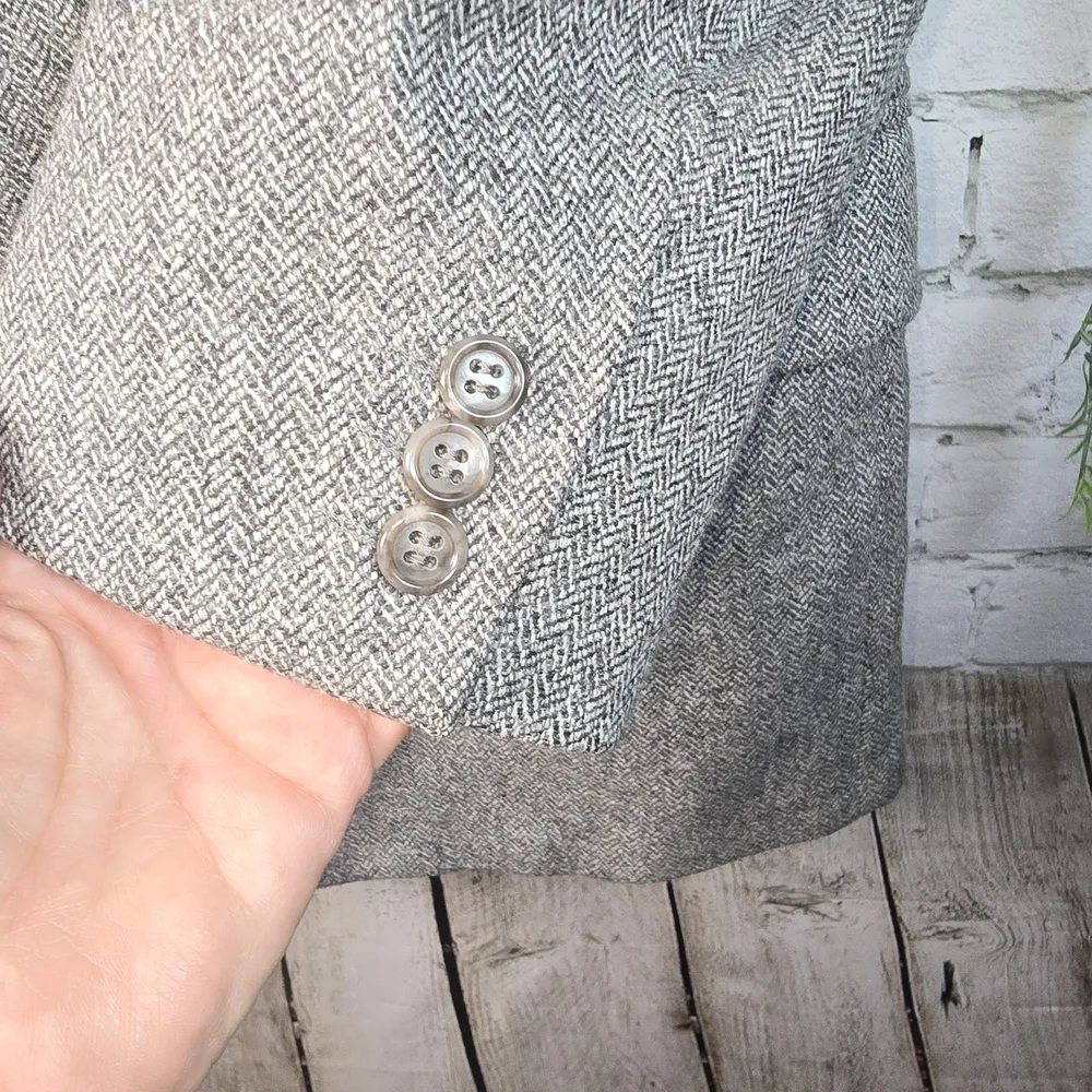 Corneliani C C Collection Wool Cashmere Gray Blazer Herringbone Mens Size 40R
